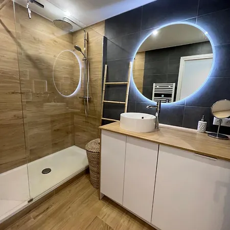 Apartment - 4 People - Parking - Swimming Pool *